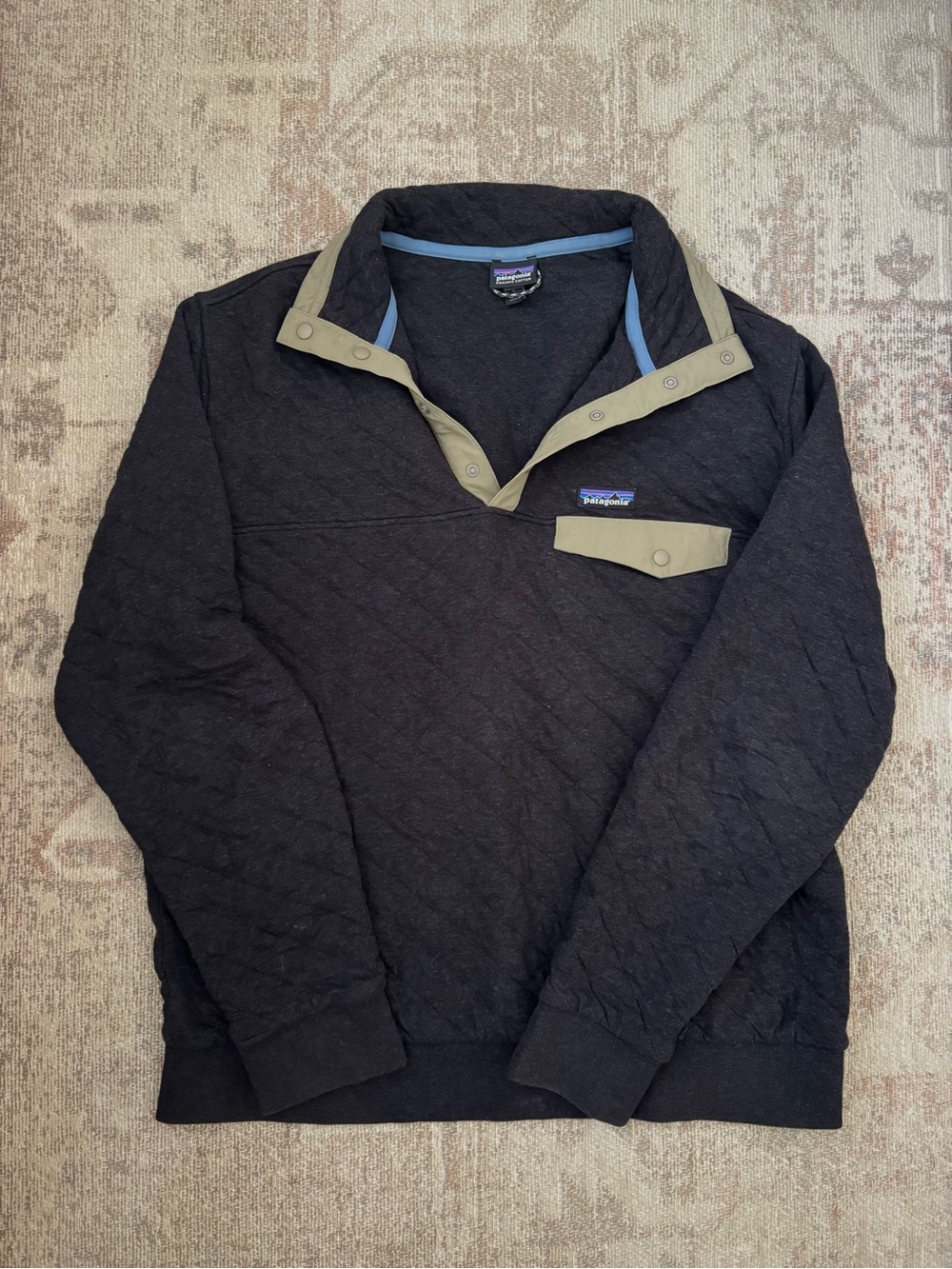 Patagonia Men’s Black Quilted Pullover with Beige Trim